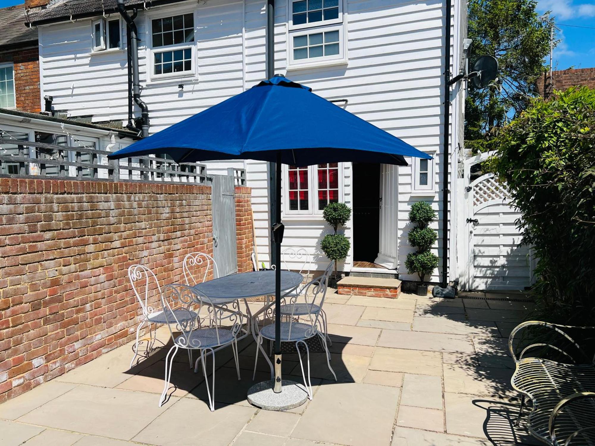 Bridewell Cottage In The Heart Of Tenterden - Pass The Keys Luaran gambar