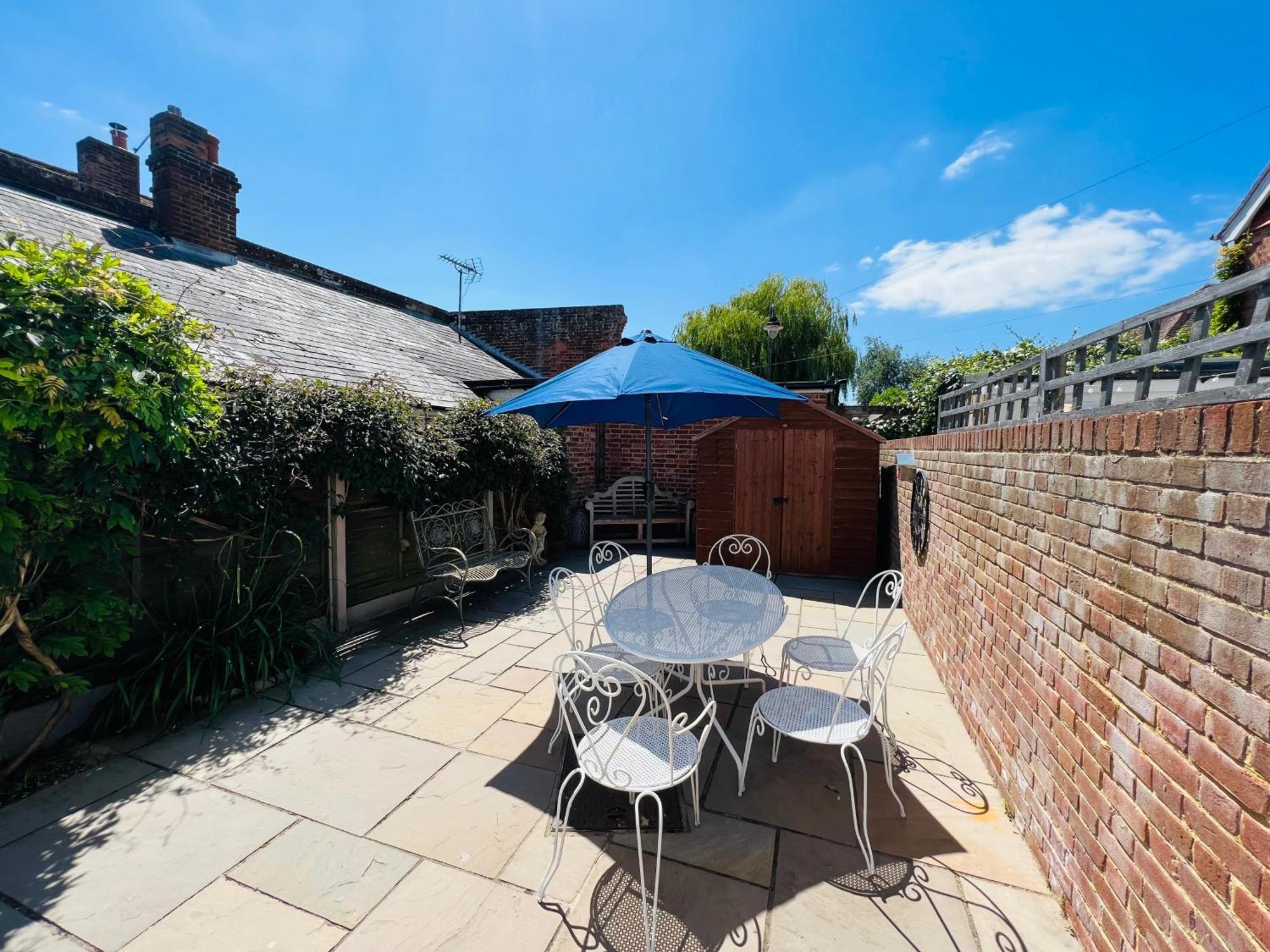 Bridewell Cottage In The Heart Of Tenterden - Pass The Keys Luaran gambar