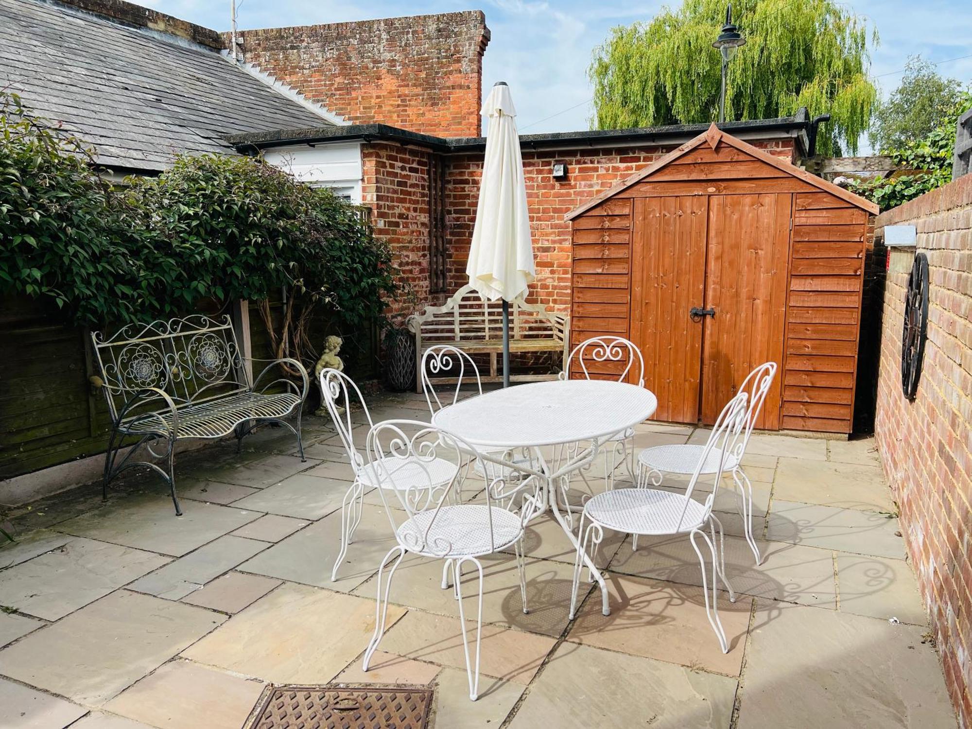 Bridewell Cottage In The Heart Of Tenterden - Pass The Keys Luaran gambar